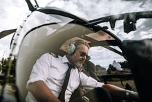 Load image into Gallery viewer, Aviator Sunglasses Black Frames