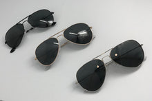Load image into Gallery viewer, Aviator Sunglasses Black Frames