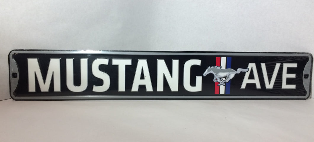 Mustang Ave Street Sign